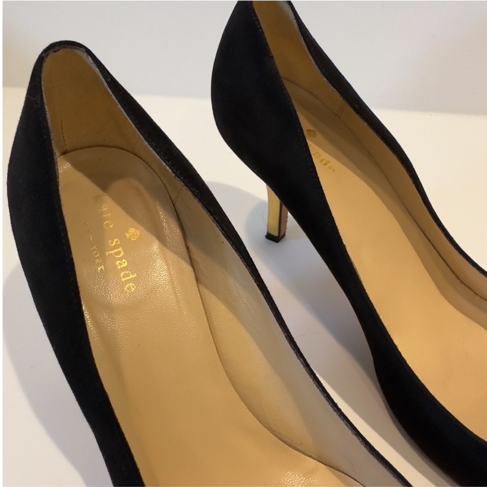 Kate Spade New York Women's suede pumps with Gold Heels - Picture 4 of 6